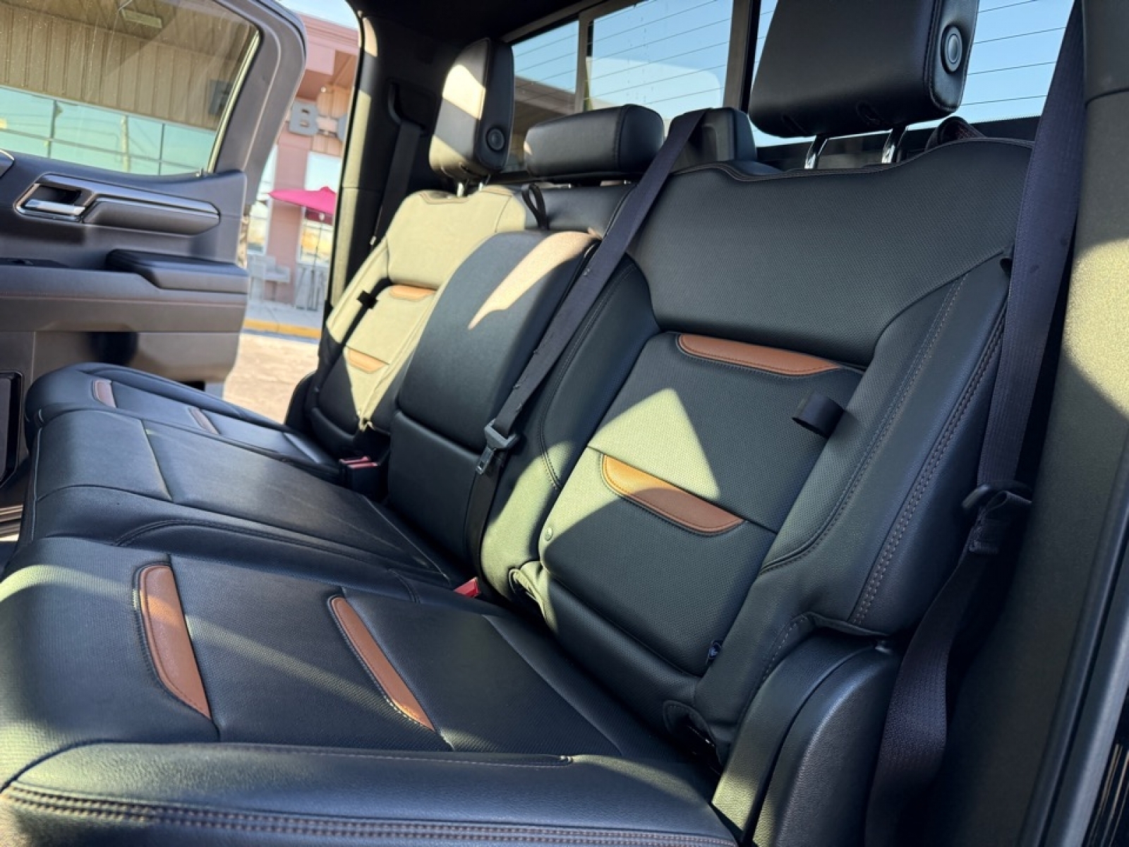 2022 GMC Sierra 1500 4WD Crew Cab Short Box AT4, 39135, Photo