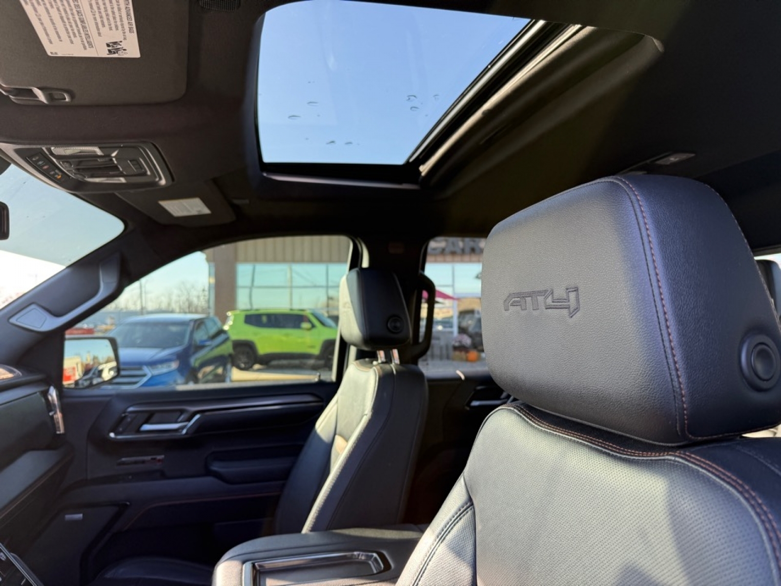 2022 GMC Sierra 1500 4WD Crew Cab Short Box AT4, 39135, Photo