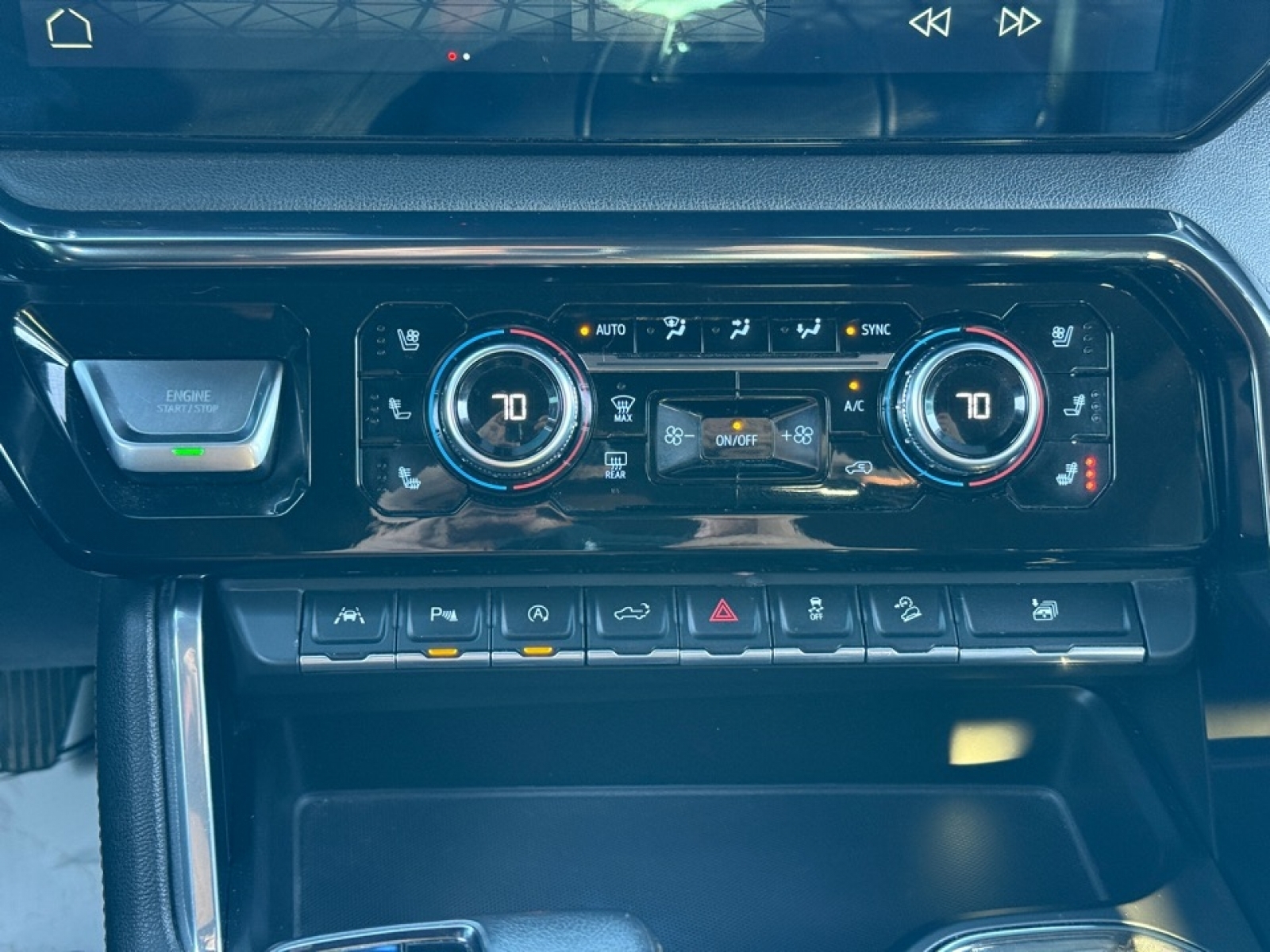 2022 GMC Sierra 1500 4WD Crew Cab Short Box AT4, 39135, Photo