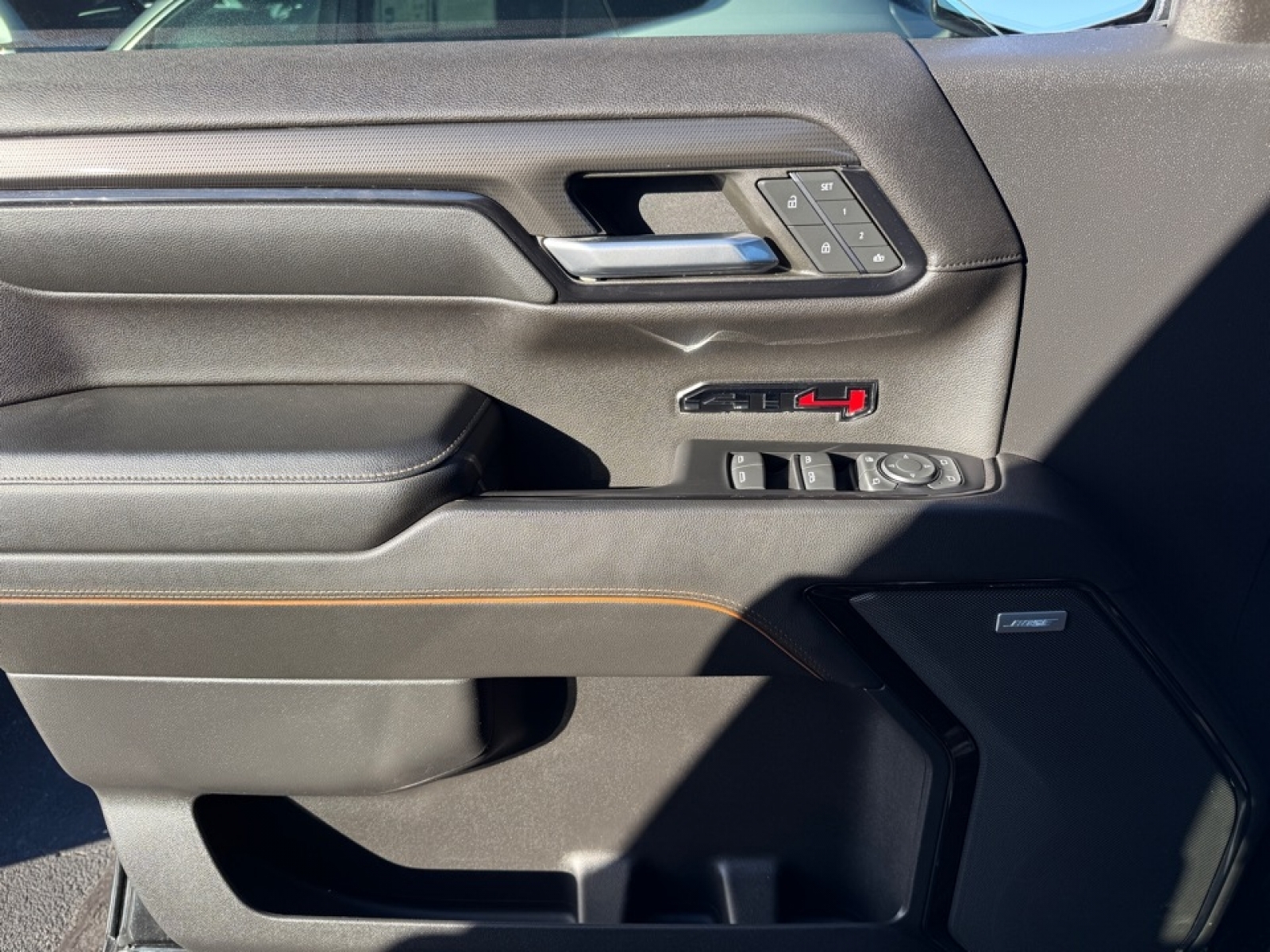 2022 GMC Sierra 1500 4WD Crew Cab Short Box AT4, 39135, Photo