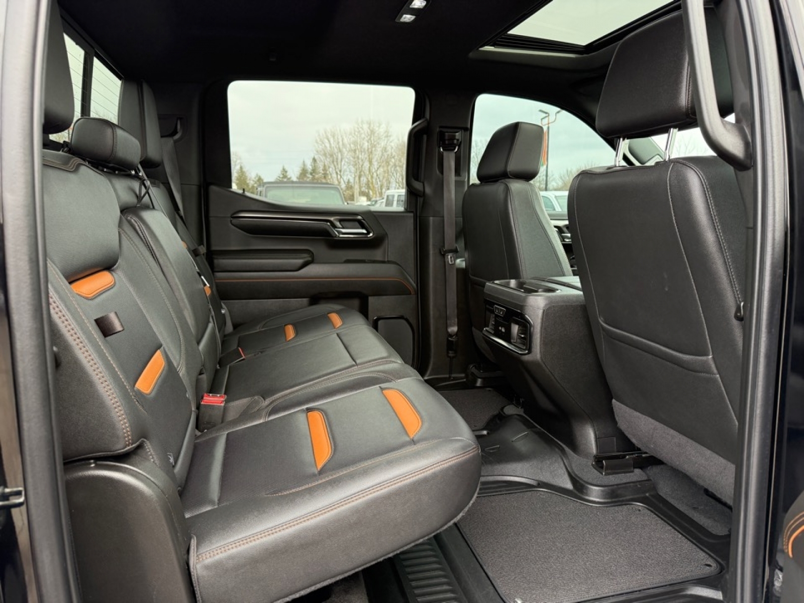 2022 GMC Sierra 1500 AT4, 39301, Photo