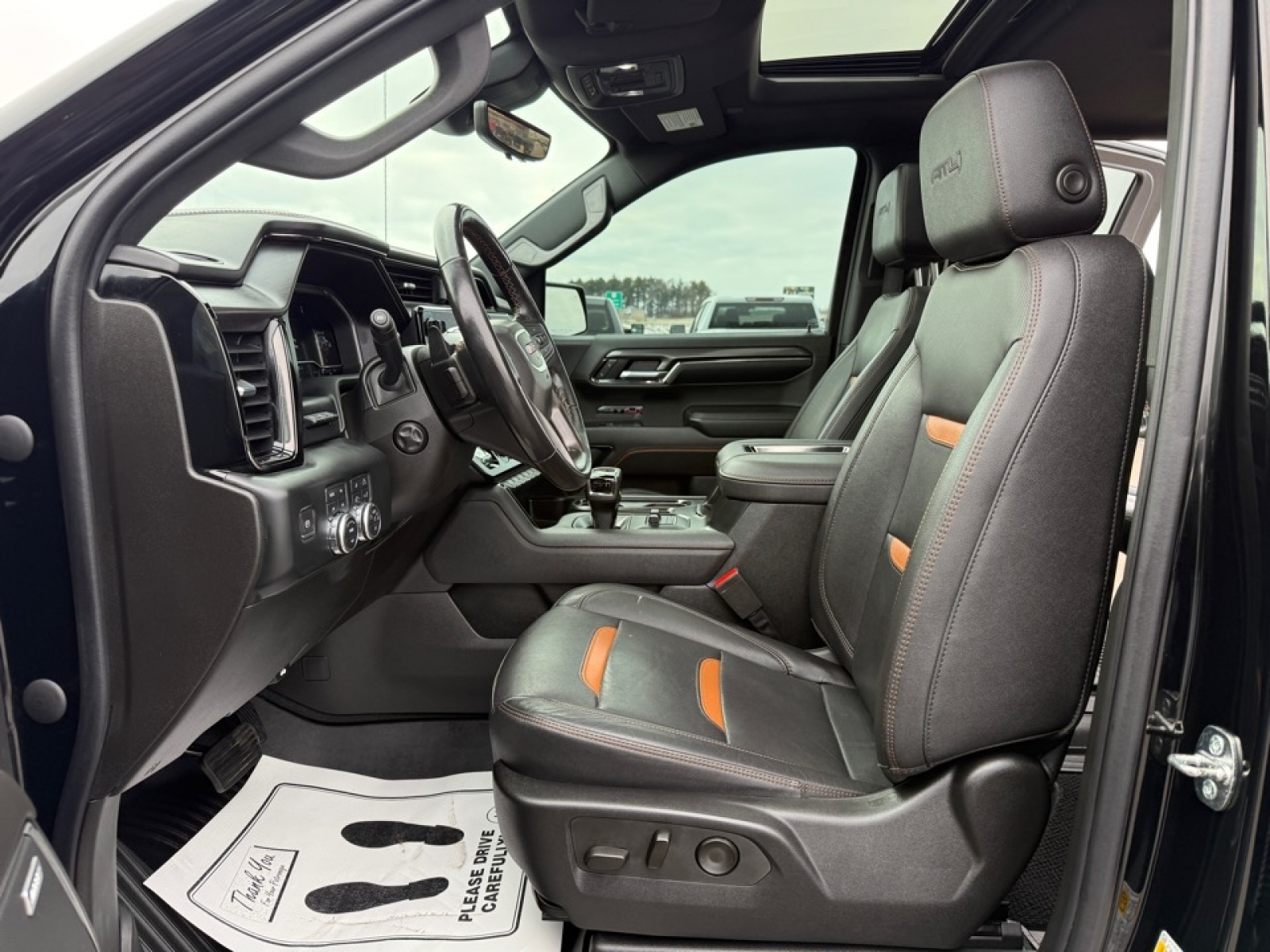 2022 GMC Sierra 1500 AT4, 39301, Photo