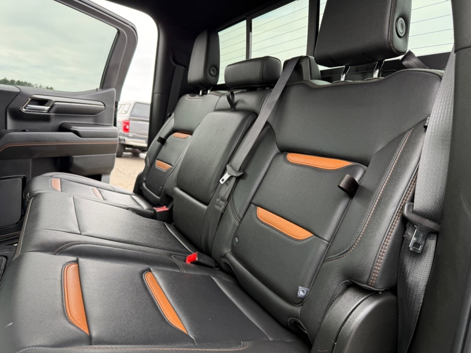 2022 GMC Sierra 1500 AT4, 39301, Photo