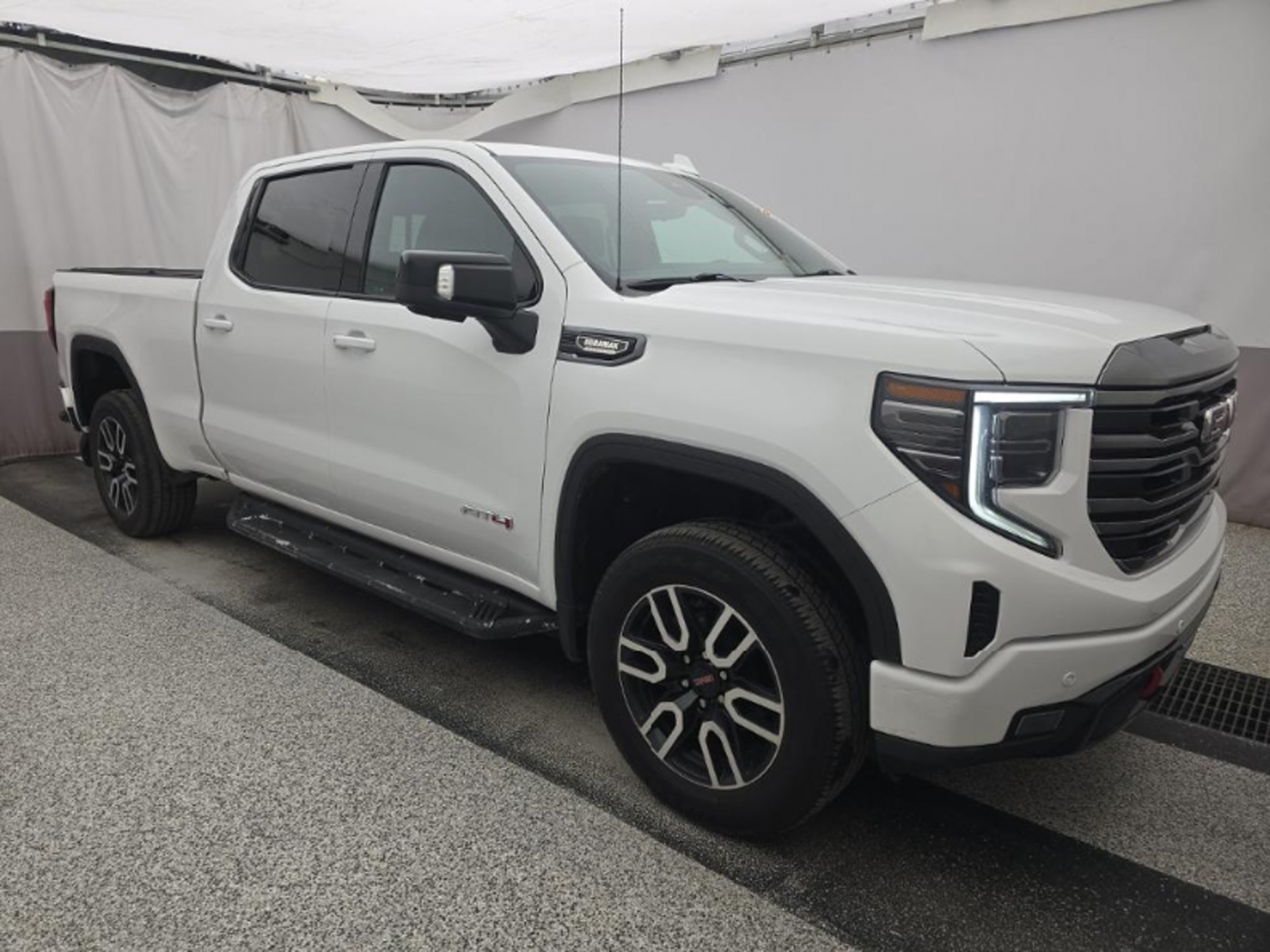 2022 GMC Sierra 1500 AT4, 39764, Photo