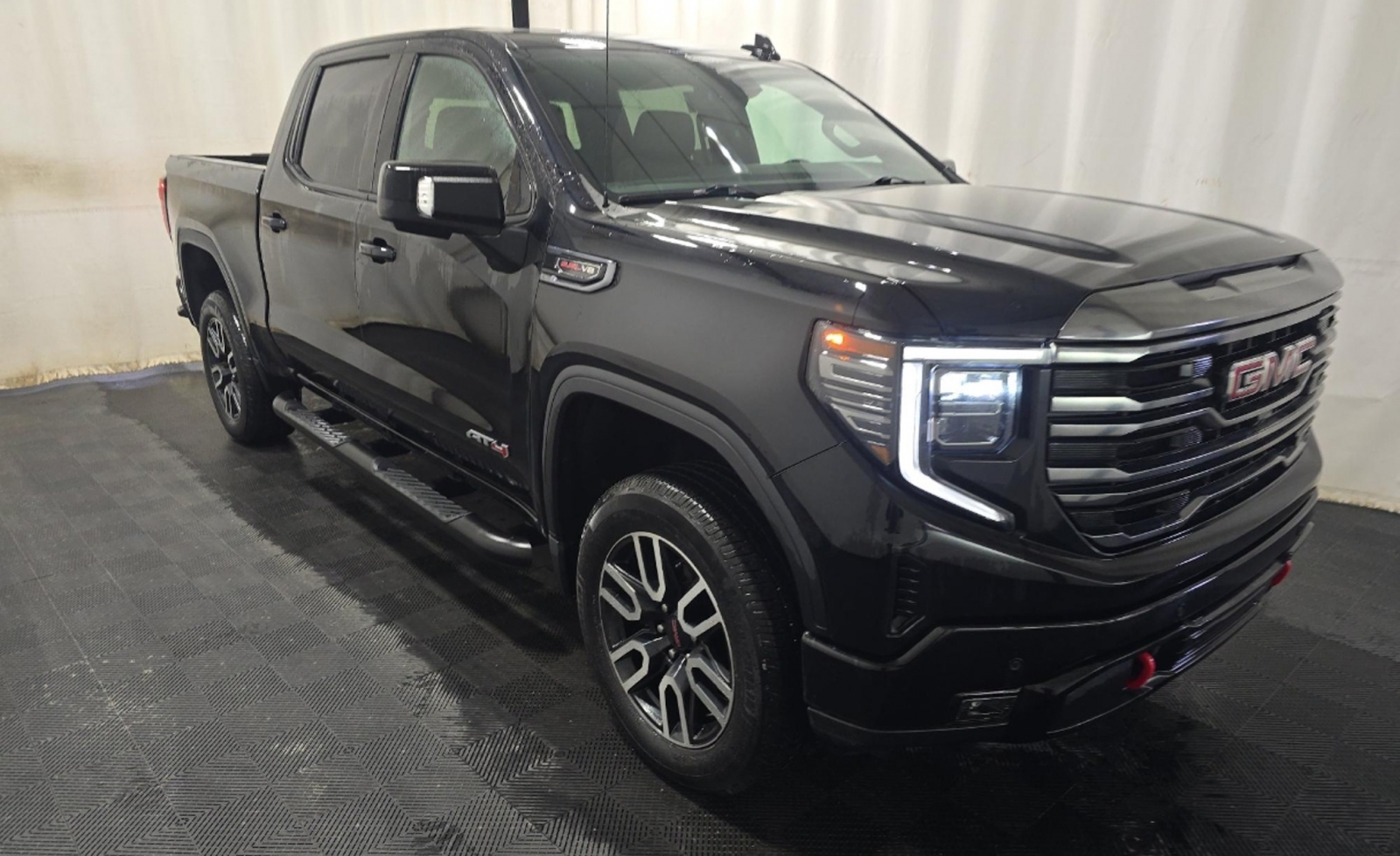 2022 GMC Sierra 1500 AT4, 39808, Photo