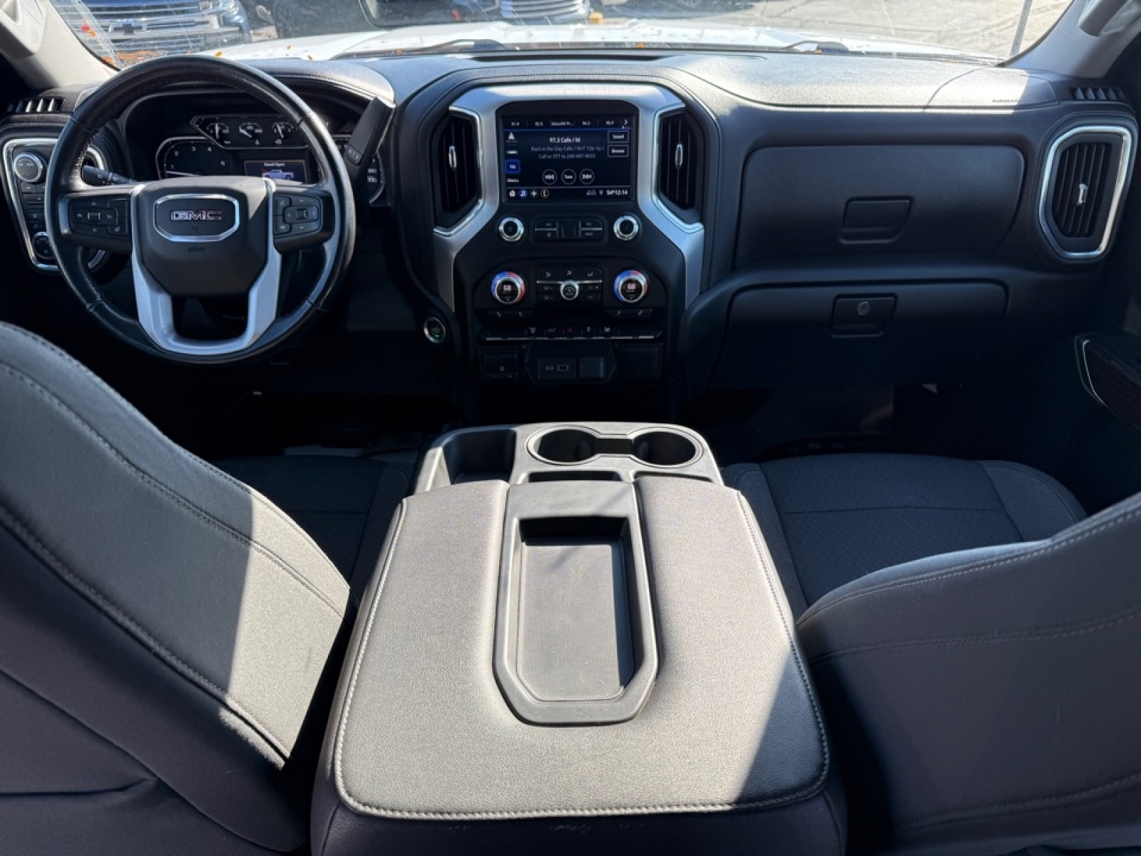 2022 GMC Sierra 2500HD 4WD Double Cab Standard Bed SLE, 38730, Photo