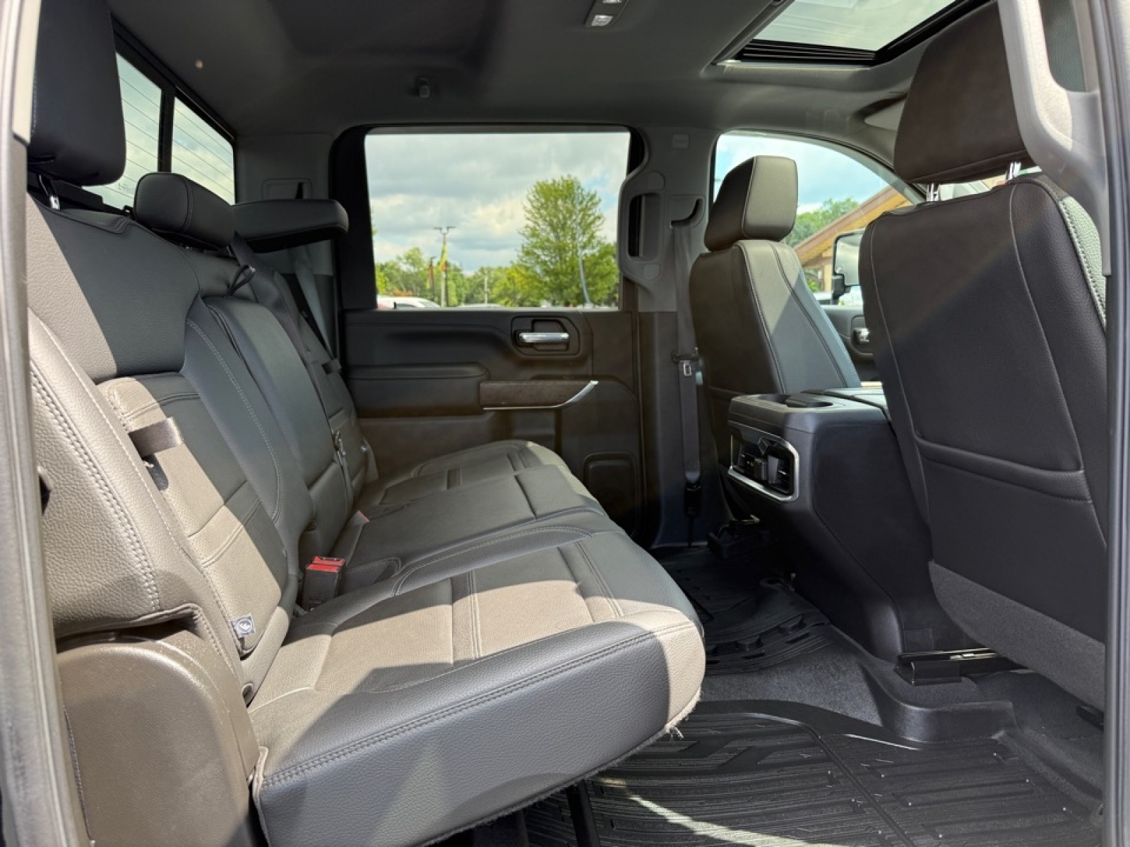 2022 GMC Sierra 2500HD 4WD Crew Cab Standard Bed Denali, 38868, Photo