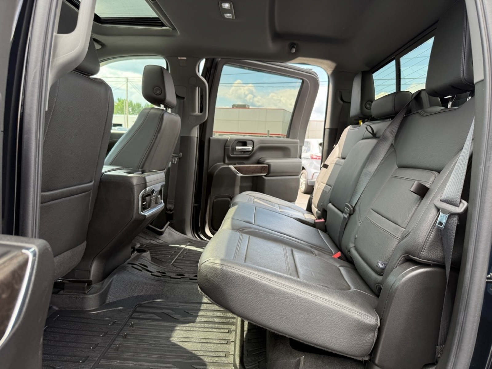 2022 GMC Sierra 2500HD 4WD Crew Cab Standard Bed Denali, 38868, Photo