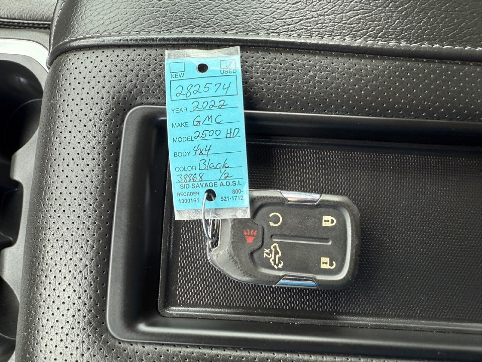 2022 GMC Sierra 2500HD 4WD Crew Cab Standard Bed Denali, 38868, Photo