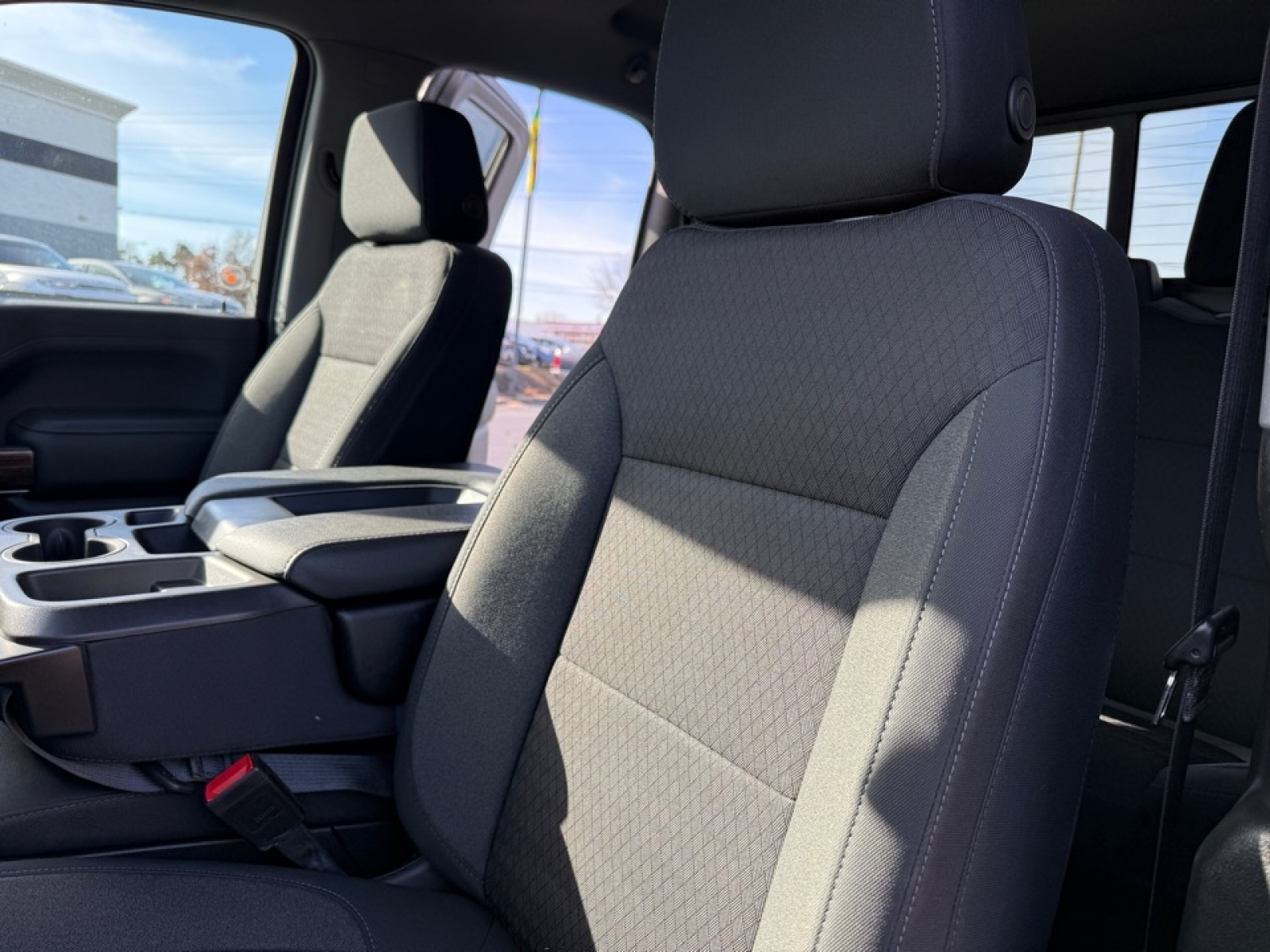 2022 GMC Sierra 2500HD 4WD Double Cab Standard Bed SLE, 39171, Photo