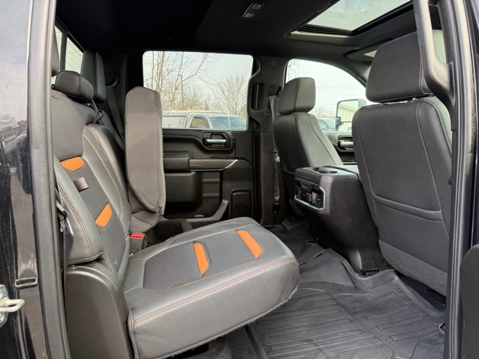 2022 GMC Sierra 2500HD AT4, 39477, Photo