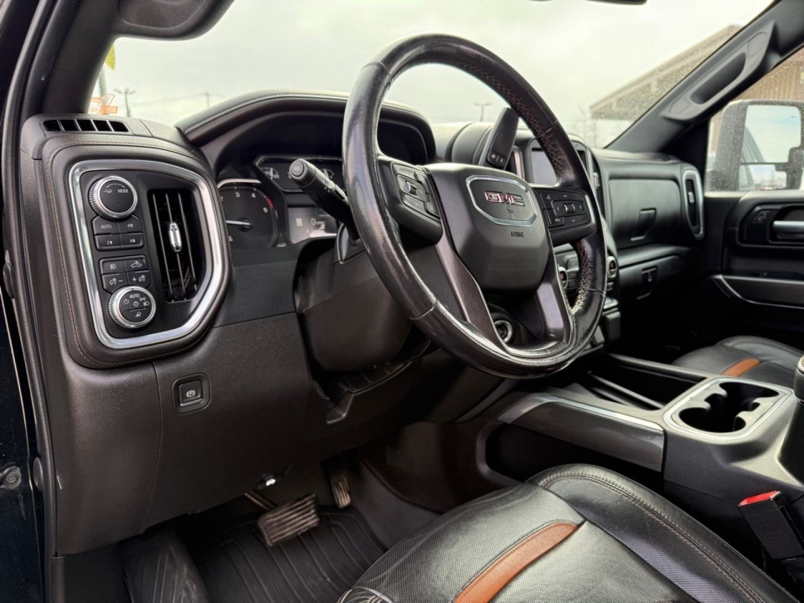 2022 GMC Sierra 2500HD AT4, 39477, Photo