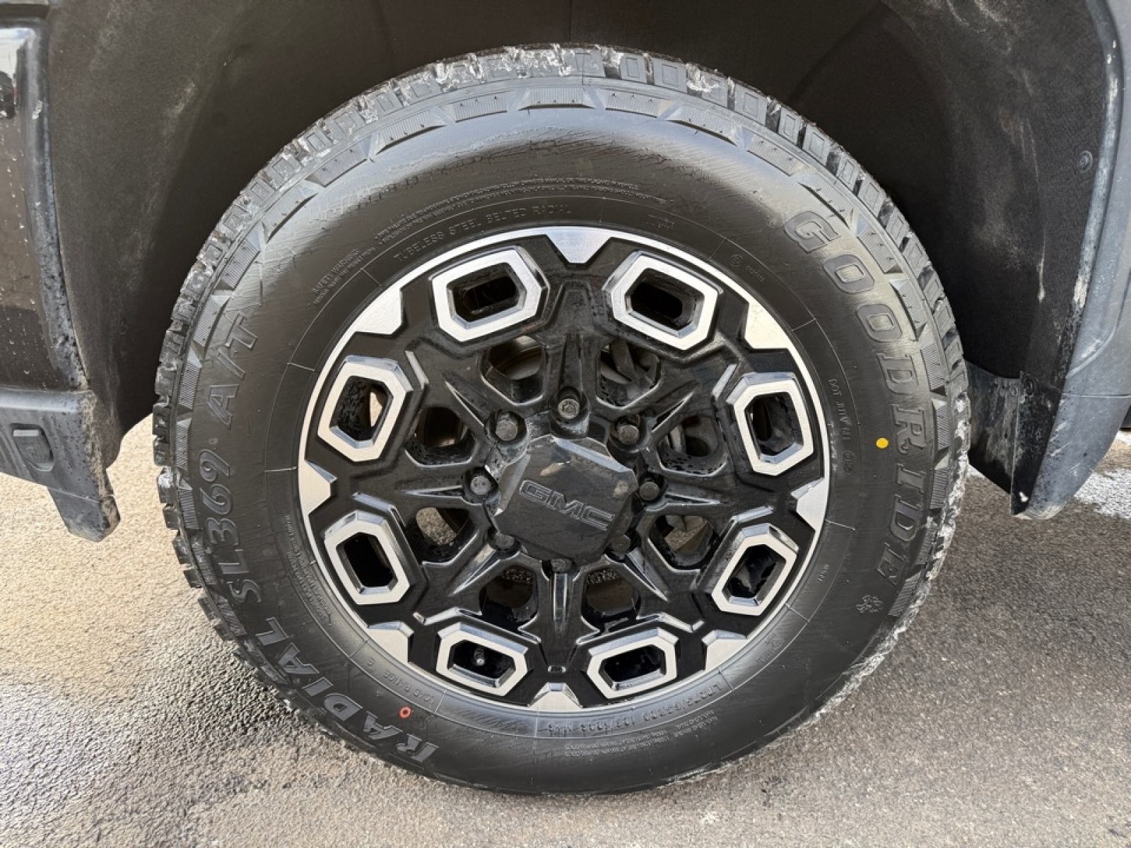 2022 GMC Sierra 2500HD AT4, 39477, Photo