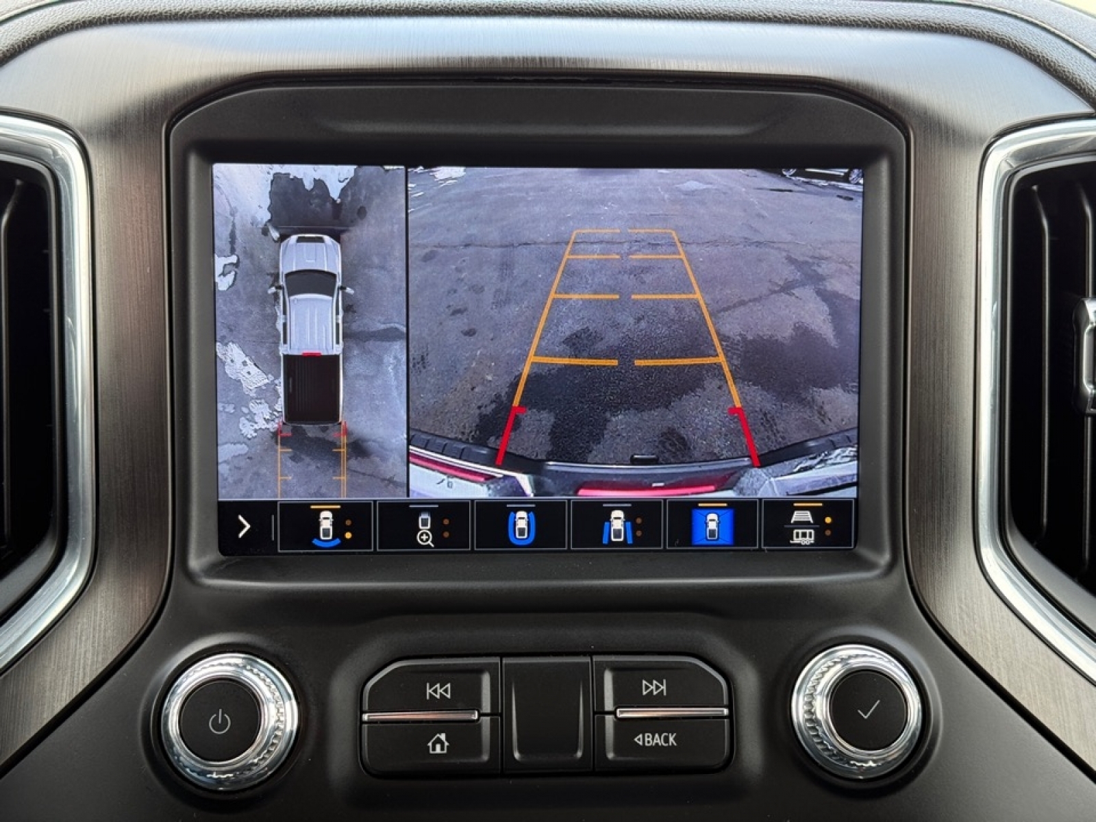 2022 GMC Sierra 2500HD AT4, 39477, Photo