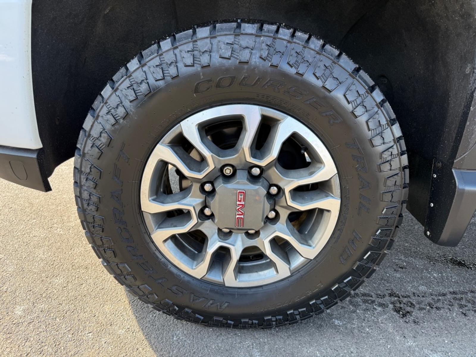 2022 GMC Sierra 2500HD AT4, 39539, Photo