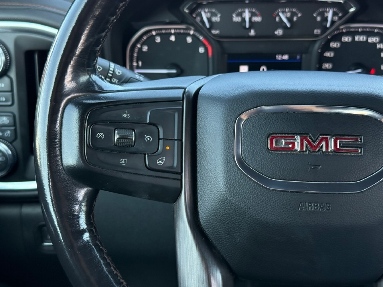 2022 GMC Sierra 2500HD AT4, 39539, Photo