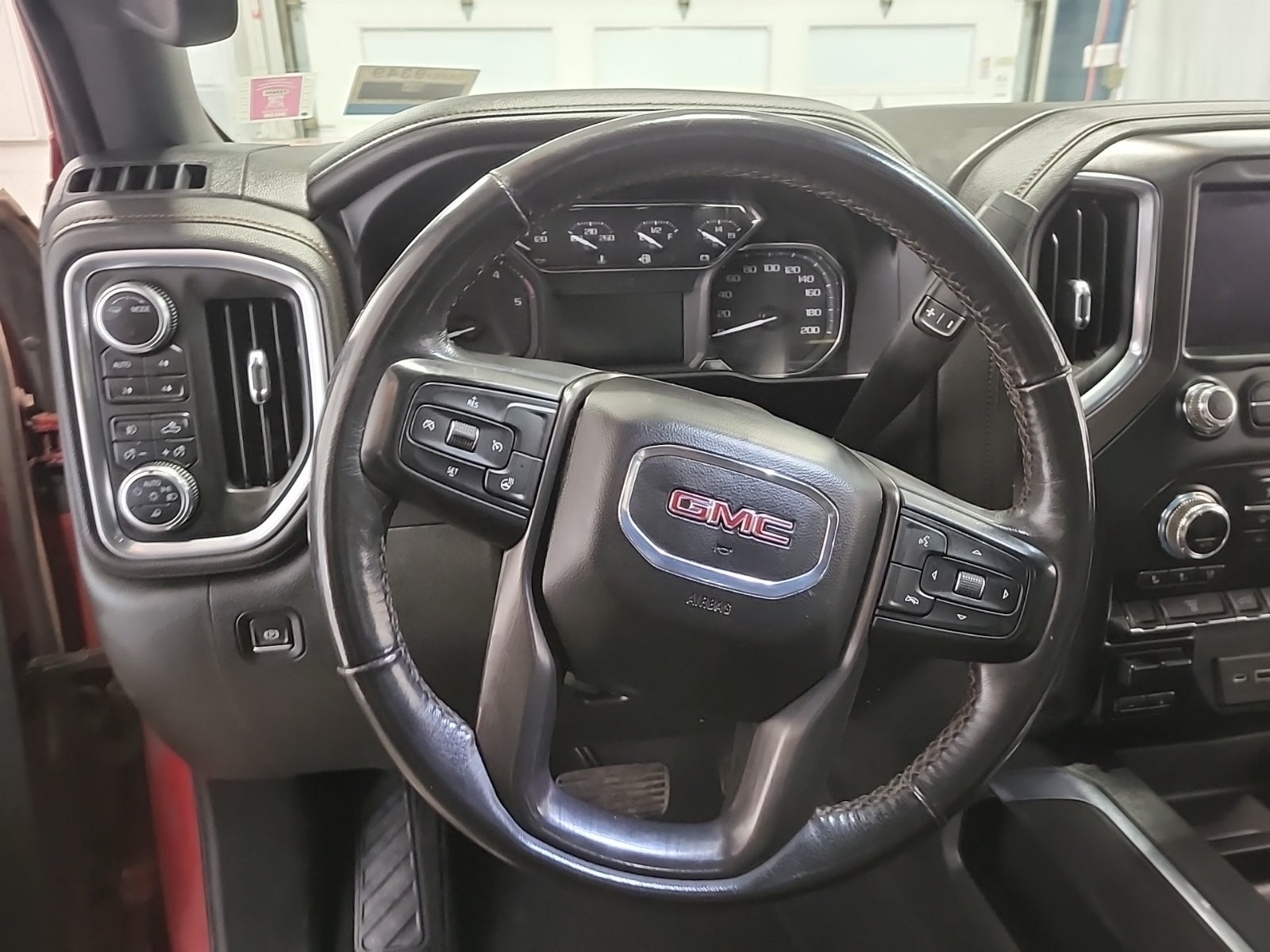 2022 GMC Sierra 2500HD AT4, 39898, Photo