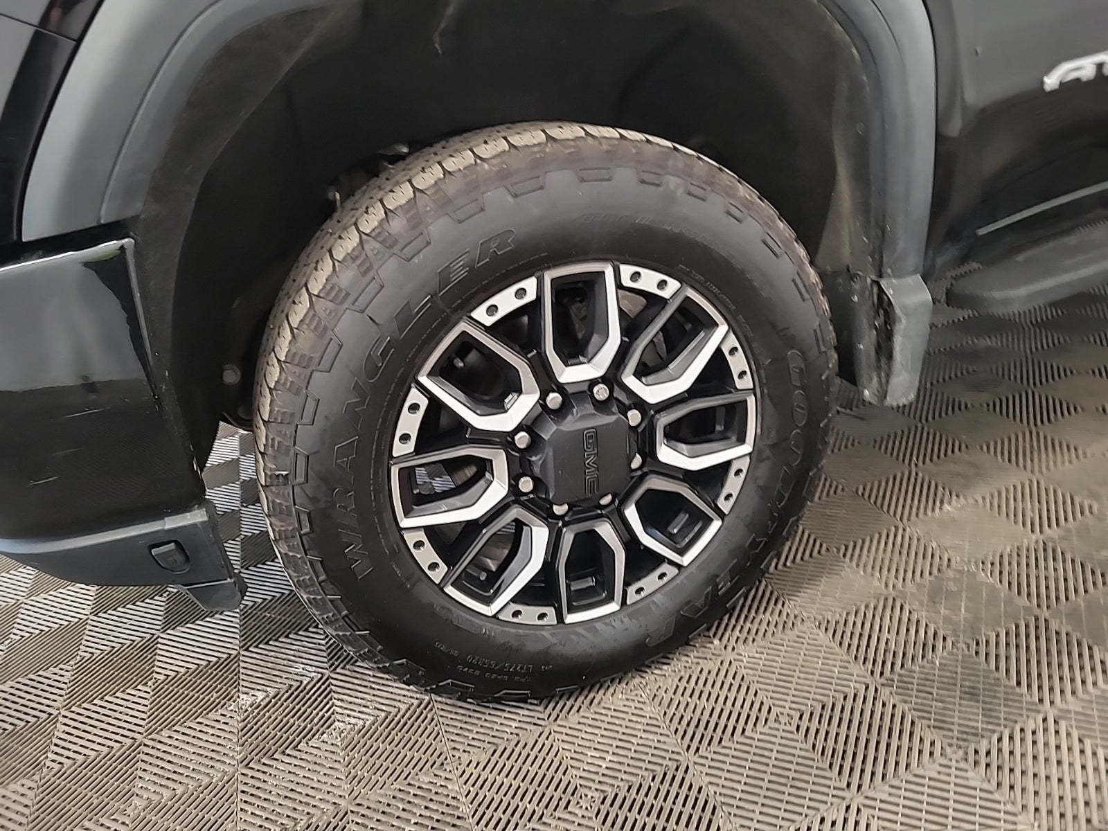 2022 GMC Sierra 2500HD AT4, 39914, Photo