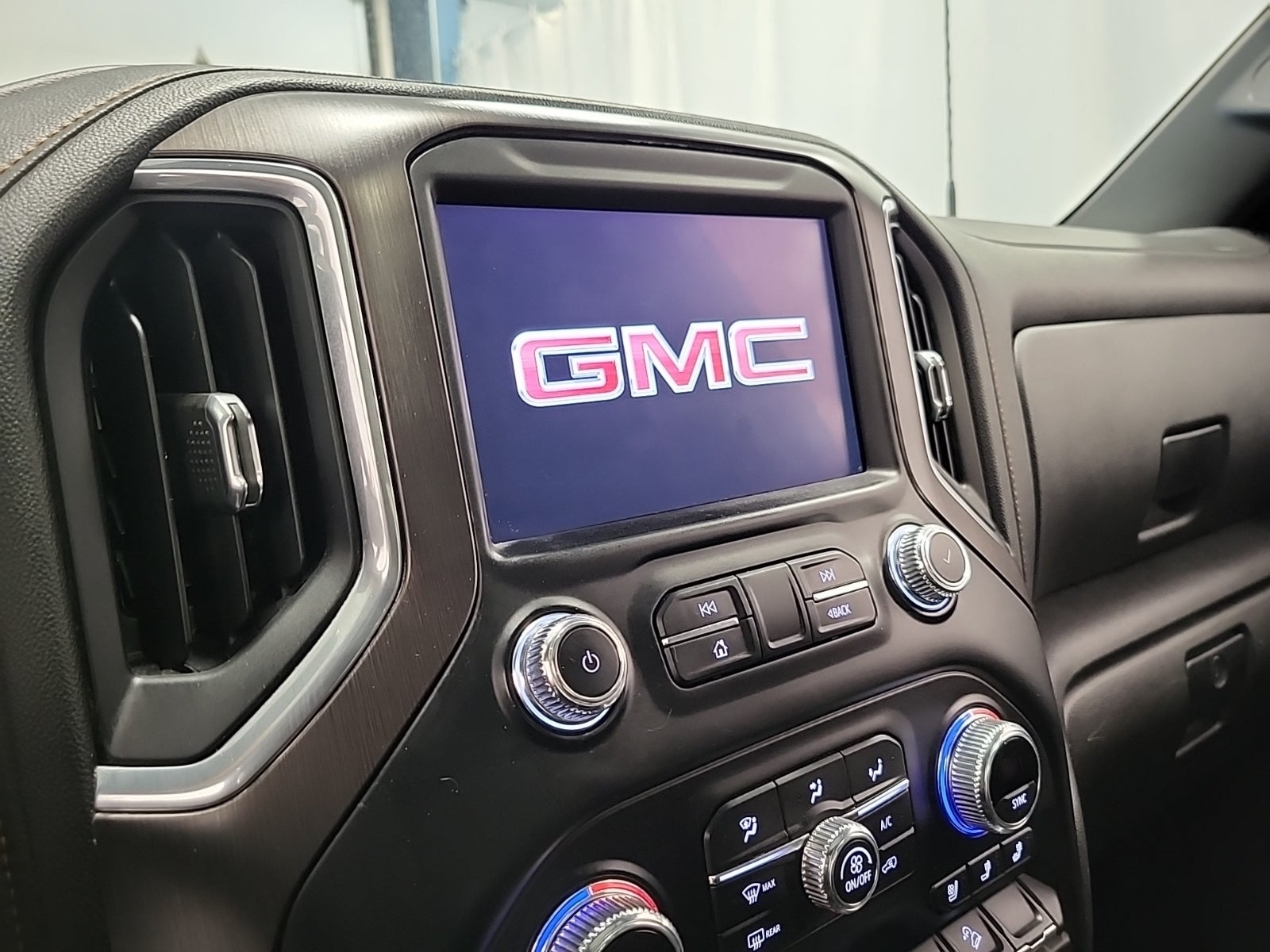 2022 GMC Sierra 2500HD AT4, 39914, Photo