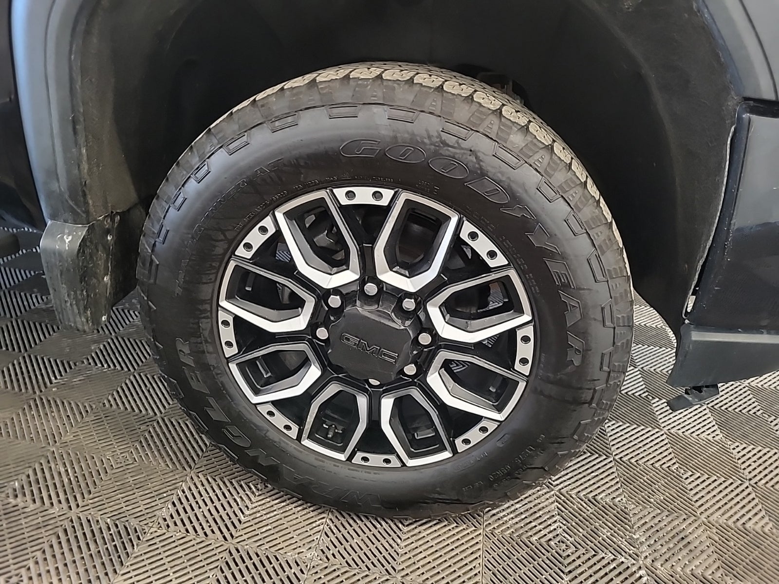 2022 GMC Sierra 2500HD AT4, 39914, Photo