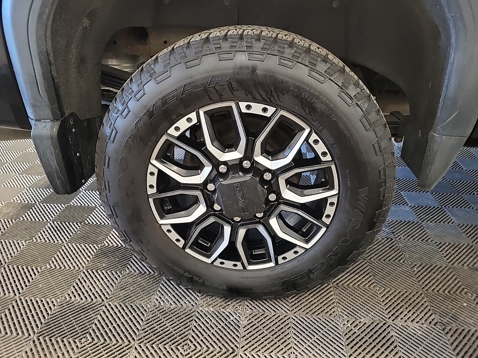 2022 GMC Sierra 2500HD AT4, 39914, Photo