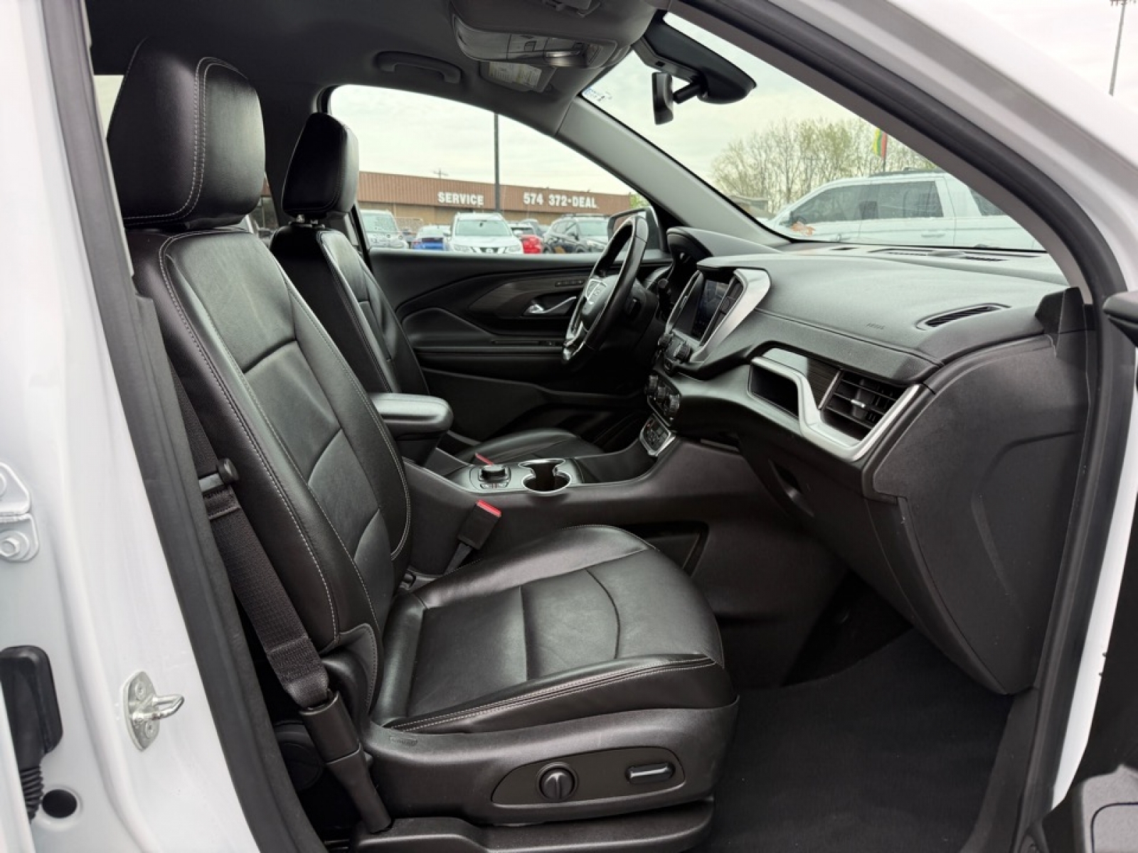 2022 GMC Terrain FWD SLT, 39803, Photo