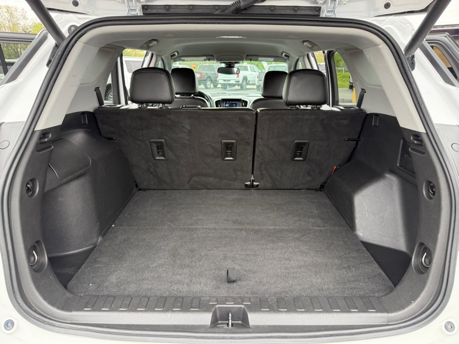 2022 GMC Terrain FWD SLT, 39803, Photo