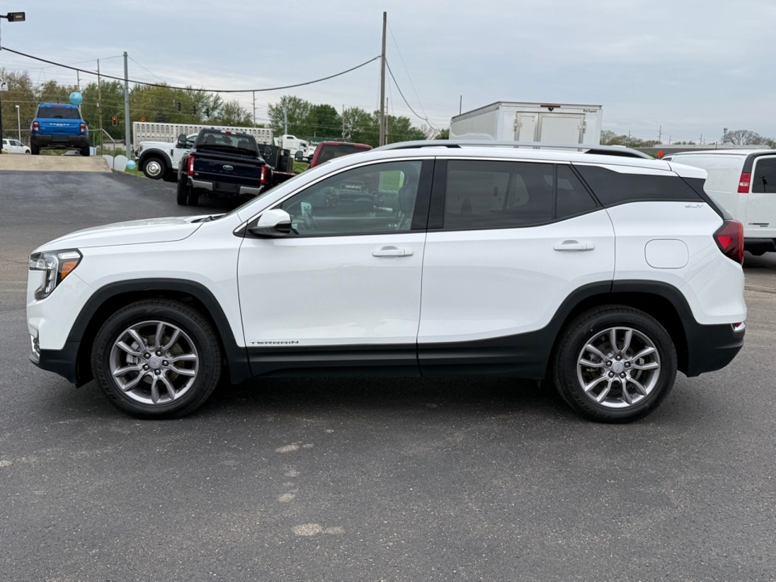 2022 GMC Terrain FWD SLT, 39803, Photo