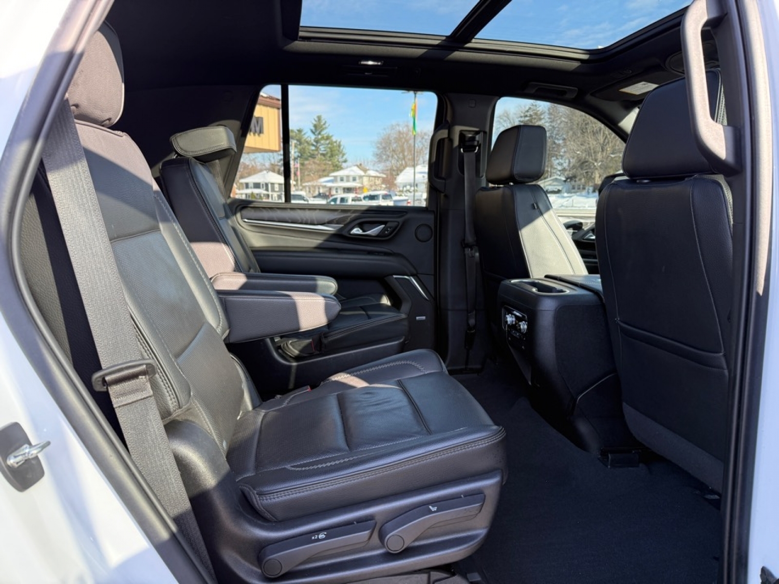 2022 GMC Yukon 4WD Denali, 39210, Photo