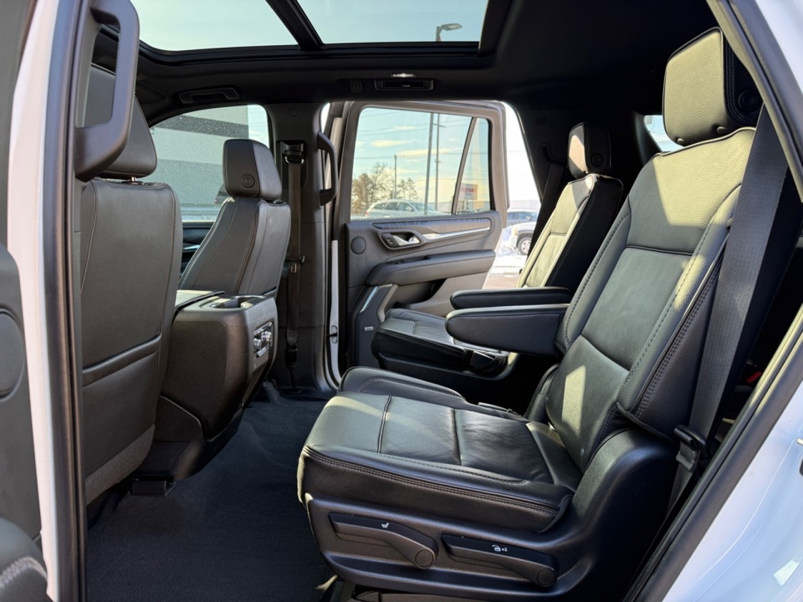 2022 GMC Yukon 4WD Denali, 39210, Photo