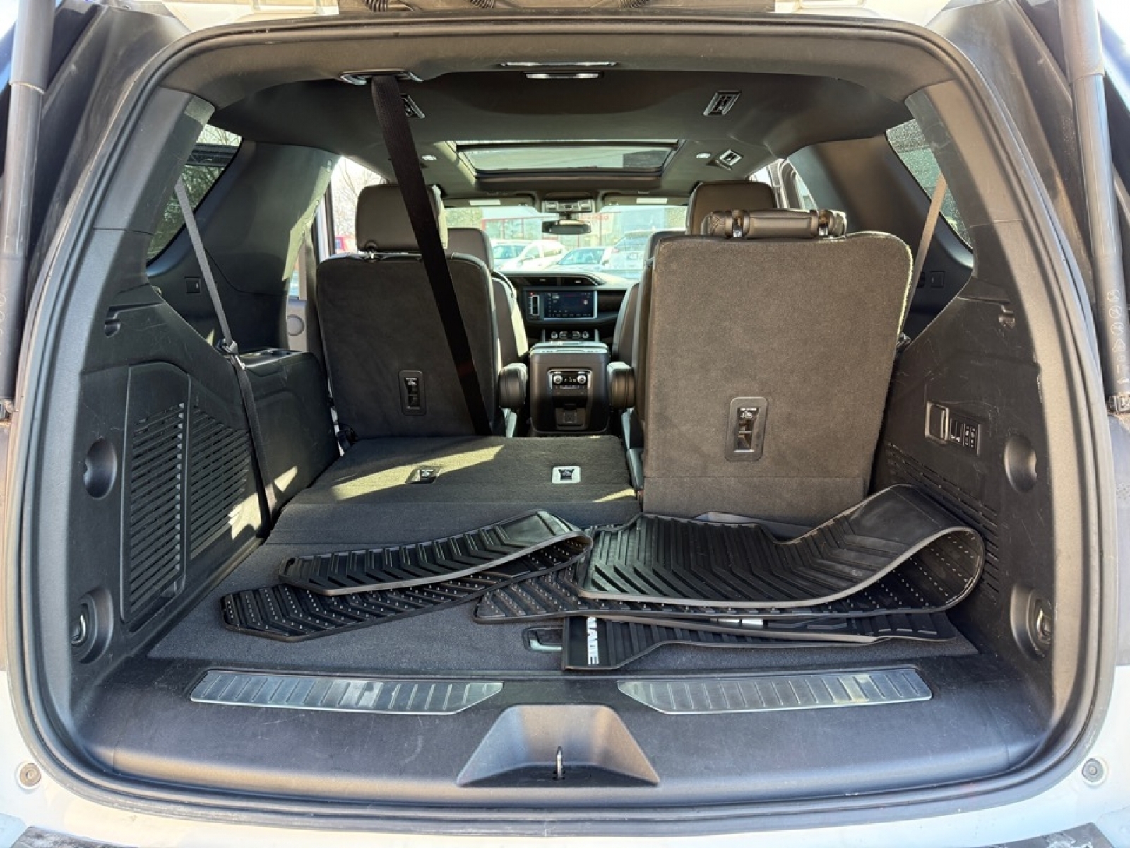 2022 GMC Yukon 4WD Denali, 39210, Photo