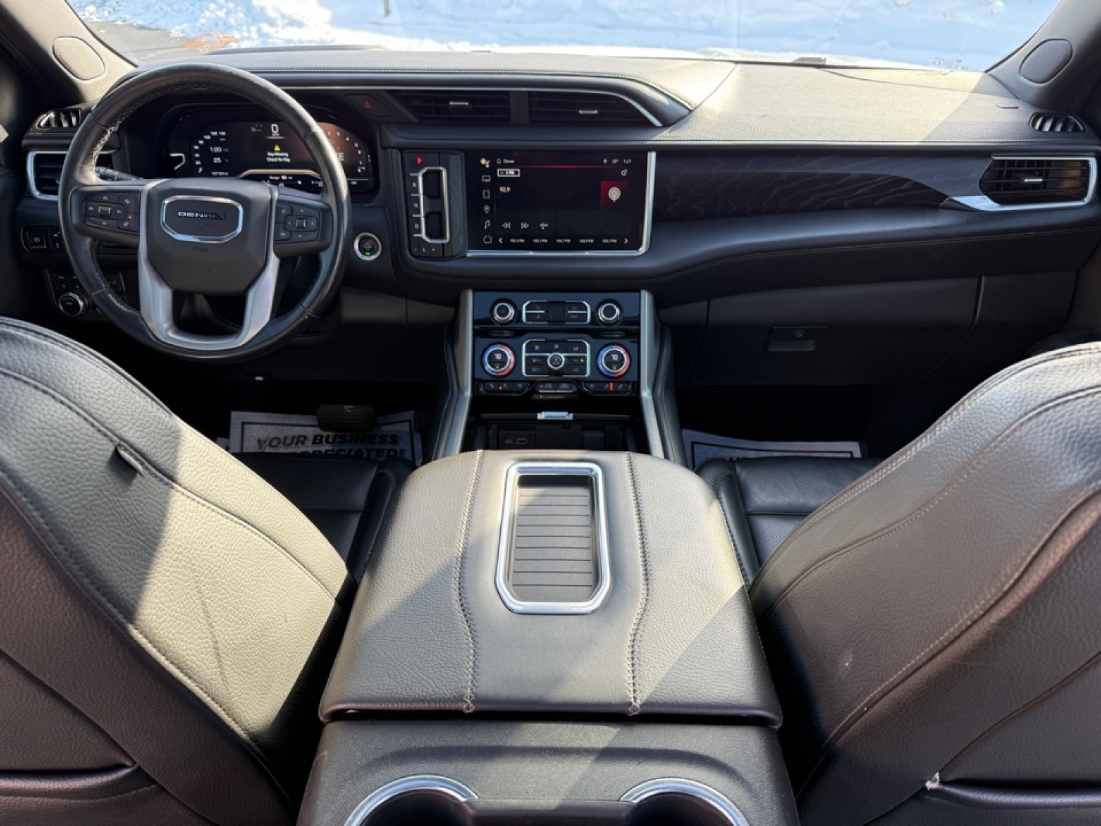 2022 GMC Yukon 4WD Denali, 39210, Photo