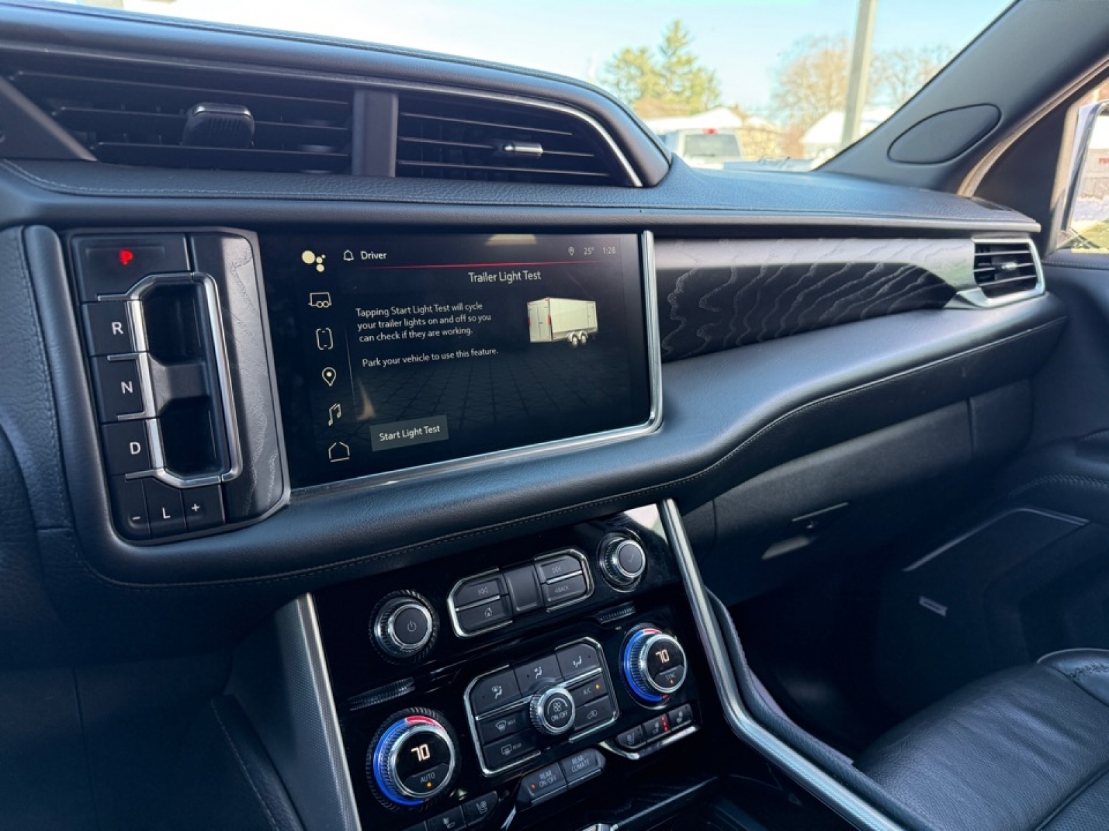 2022 GMC Yukon 4WD Denali, 39210, Photo