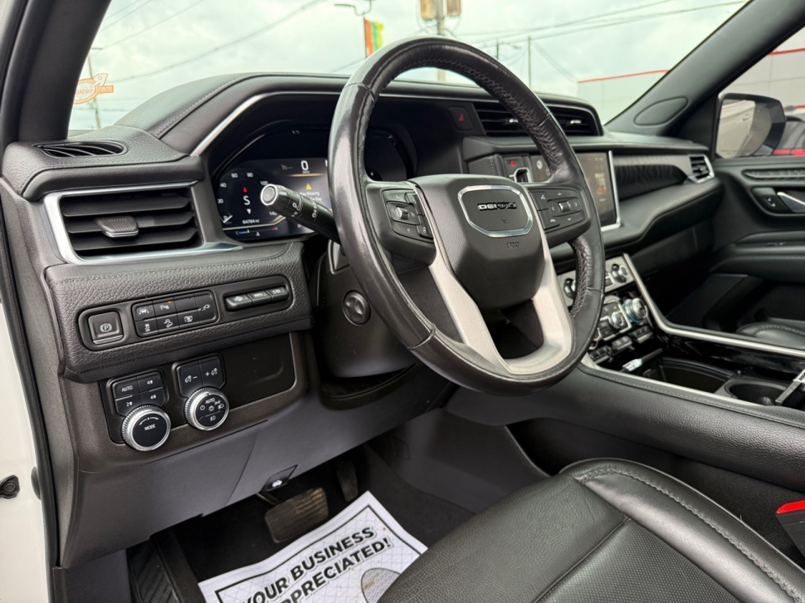 2022 GMC Yukon Denali, 39720, Photo
