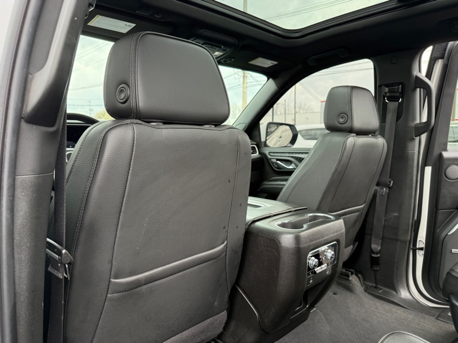 2022 GMC Yukon Denali, 39720, Photo