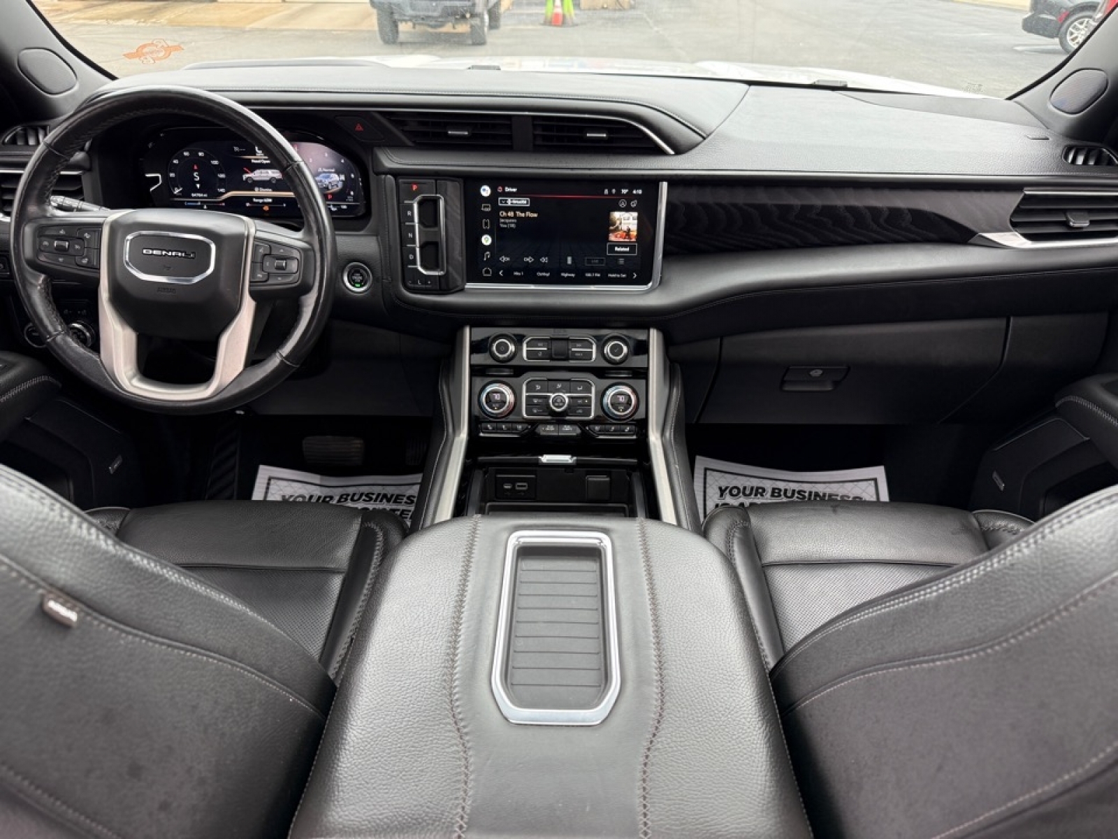 2022 GMC Yukon Denali, 39720, Photo