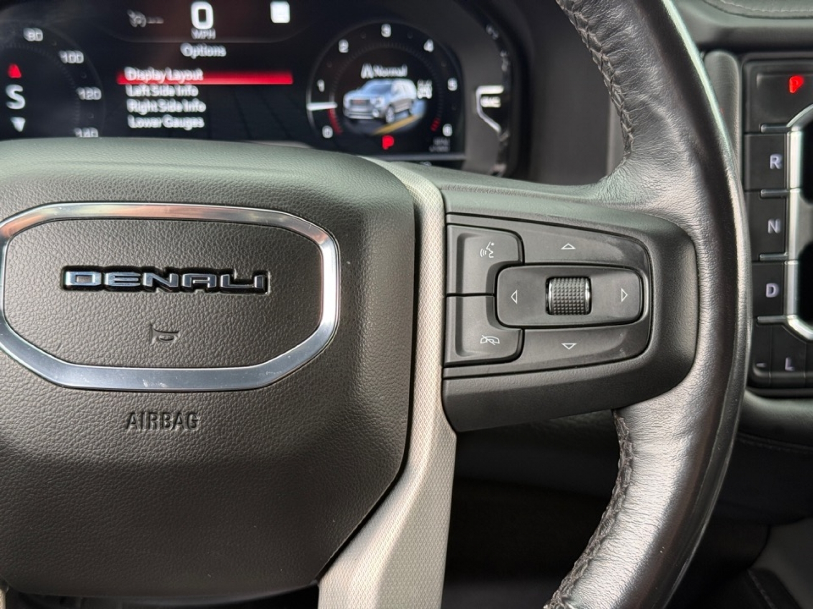 2022 GMC Yukon Denali, 39720, Photo