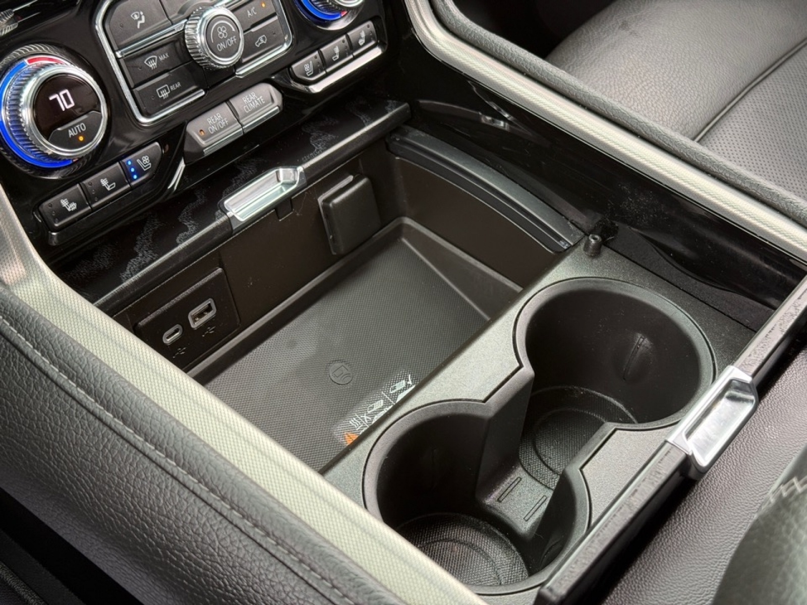 2022 GMC Yukon Denali, 39720, Photo