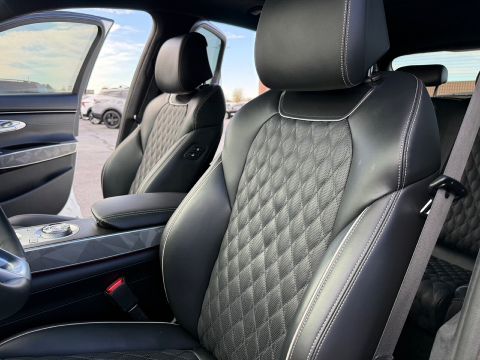 2022 Genesis GV70 3.5T AWD Sport, 38917, Photo