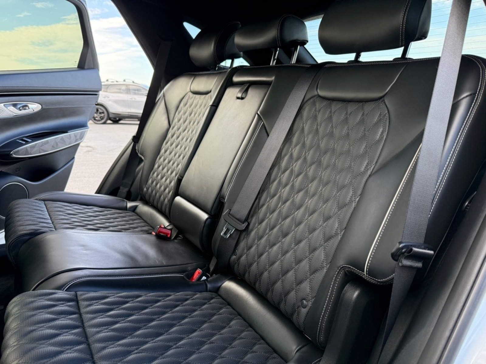 2022 Genesis GV70 3.5T AWD Sport, 38917, Photo