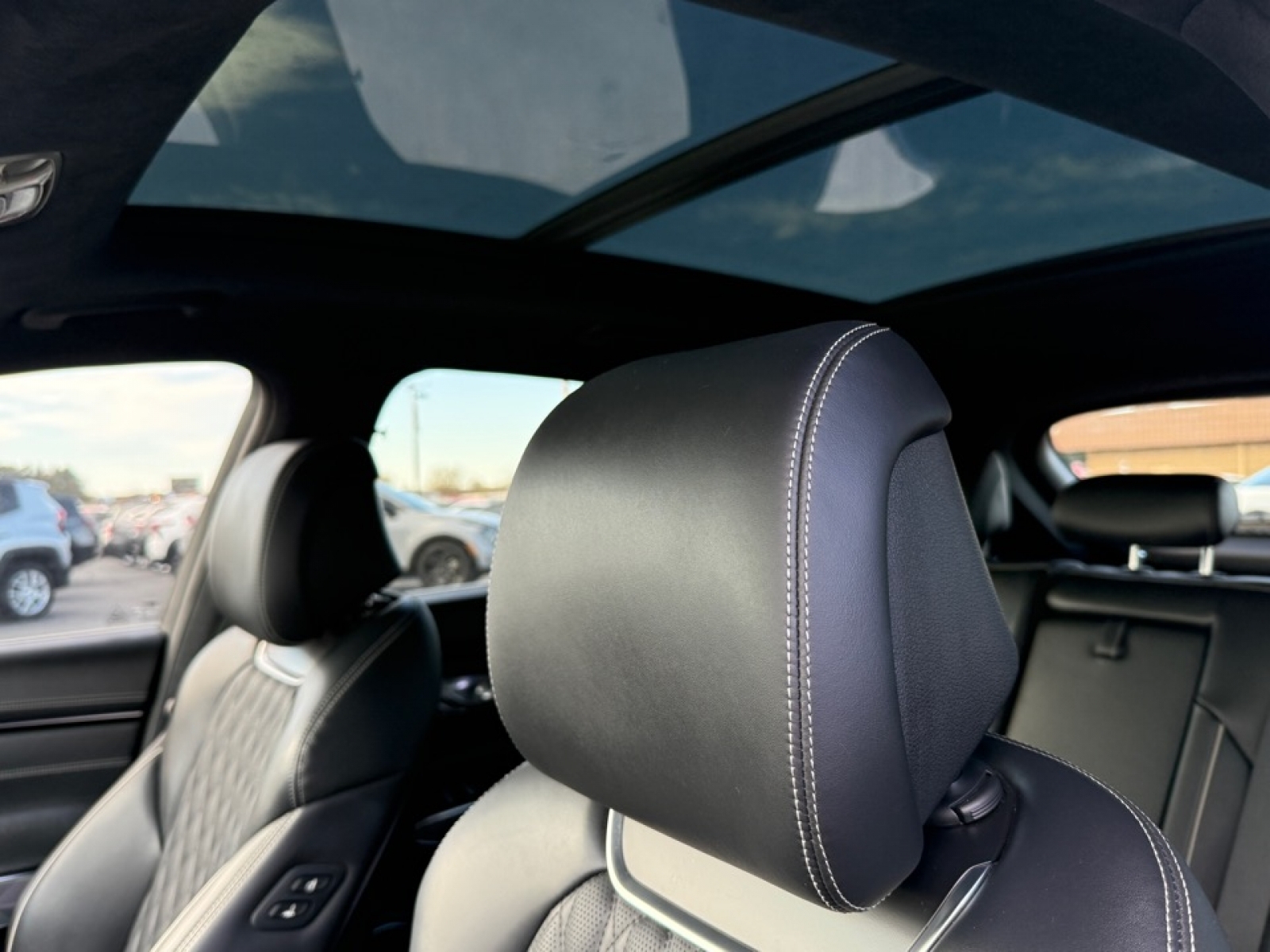 2022 Genesis GV70 3.5T AWD Sport, 38917, Photo