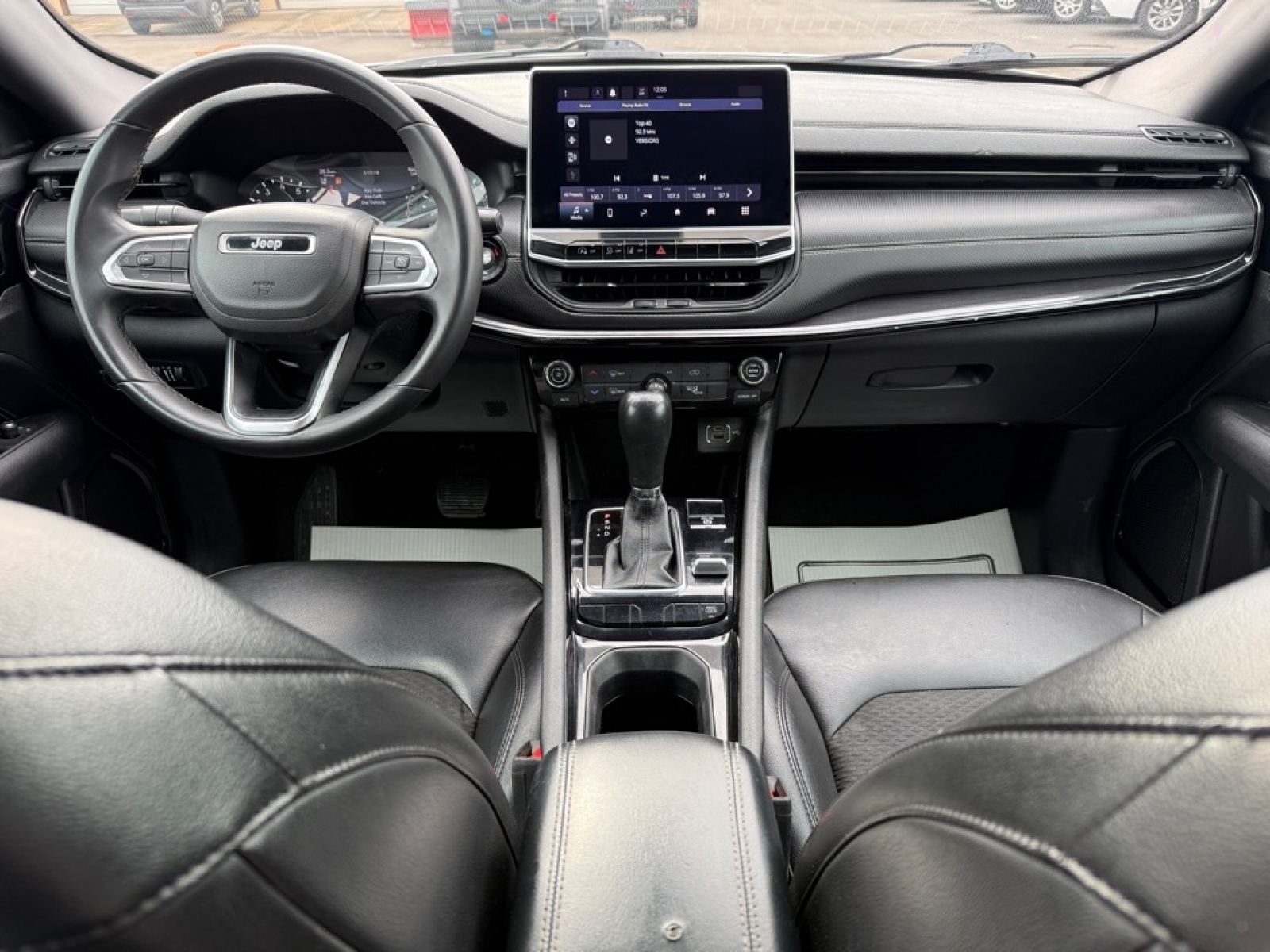 2022 Jeep Compass Altitude 4x4, 39404, Photo