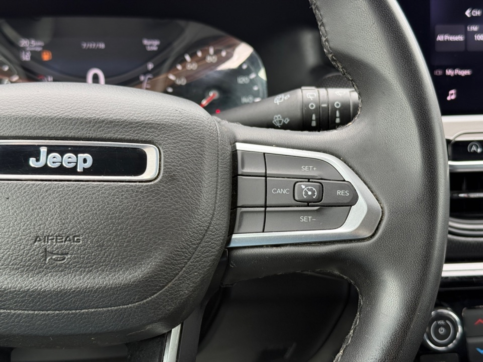 2022 Jeep Compass Altitude 4x4, 39404, Photo