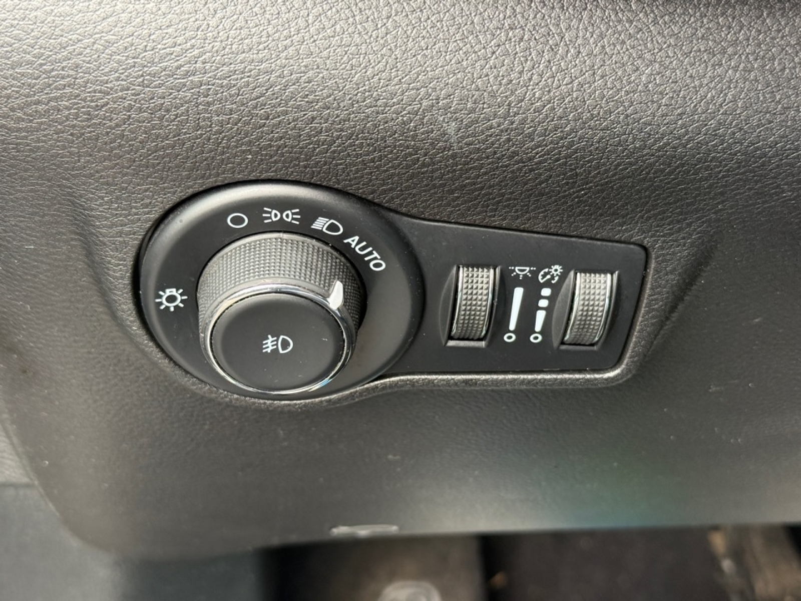 2022 Jeep Compass Altitude 4x4, 39404, Photo