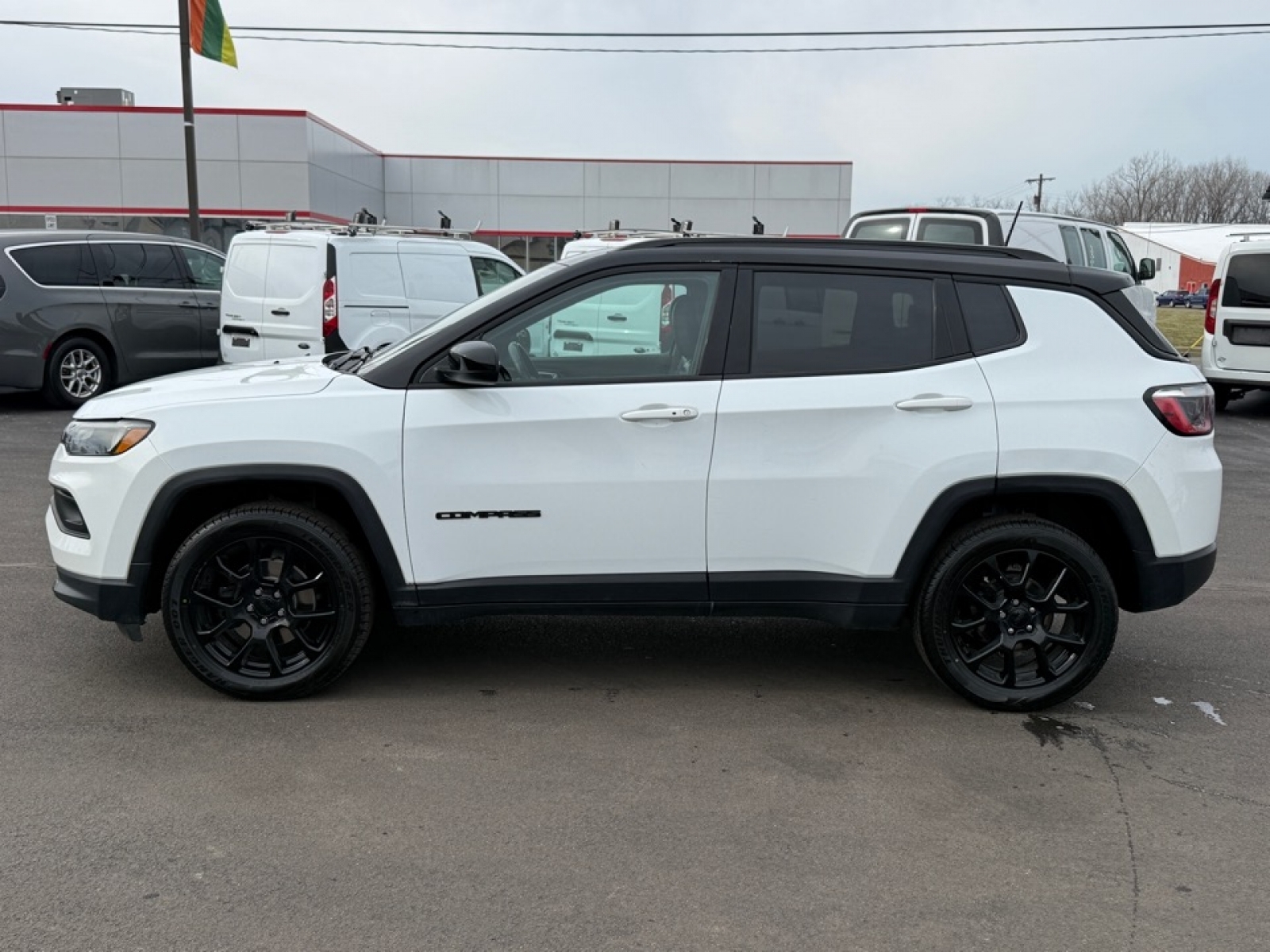 2022 Jeep Compass Altitude 4x4, 39404, Photo