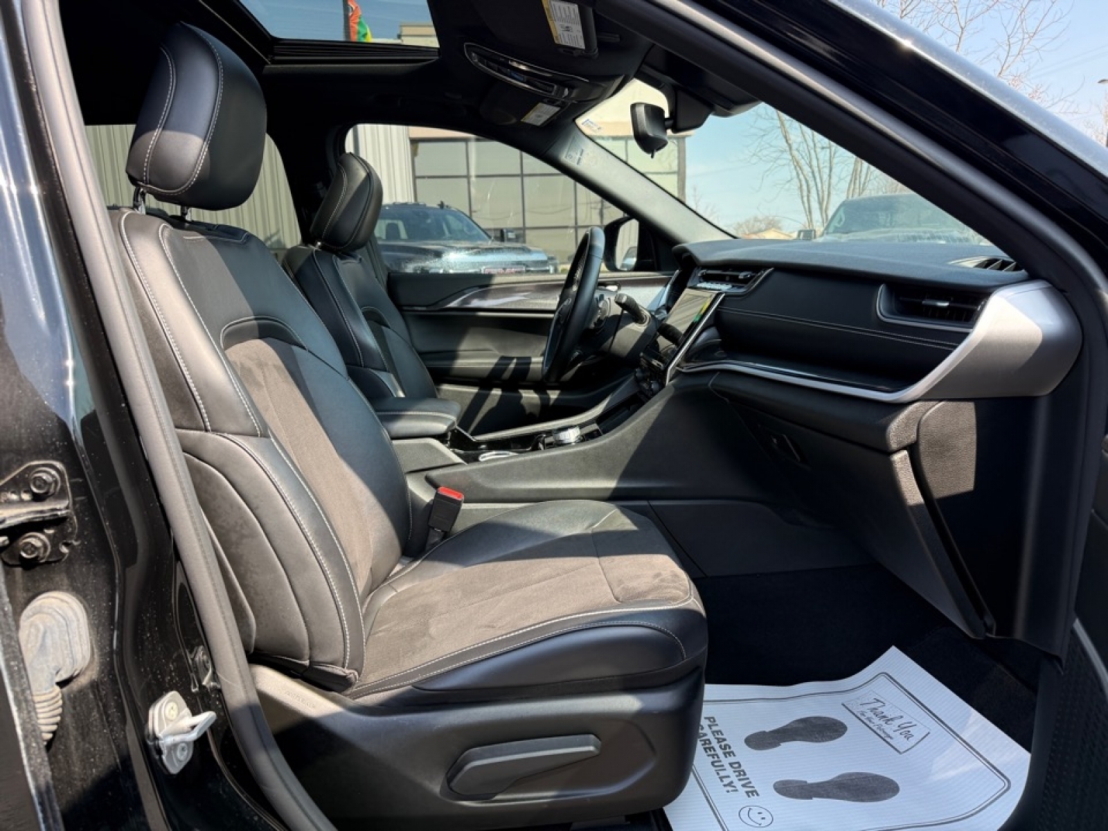 2022 Jeep Grand Cherokee Altitude 4x4, 39608, Photo