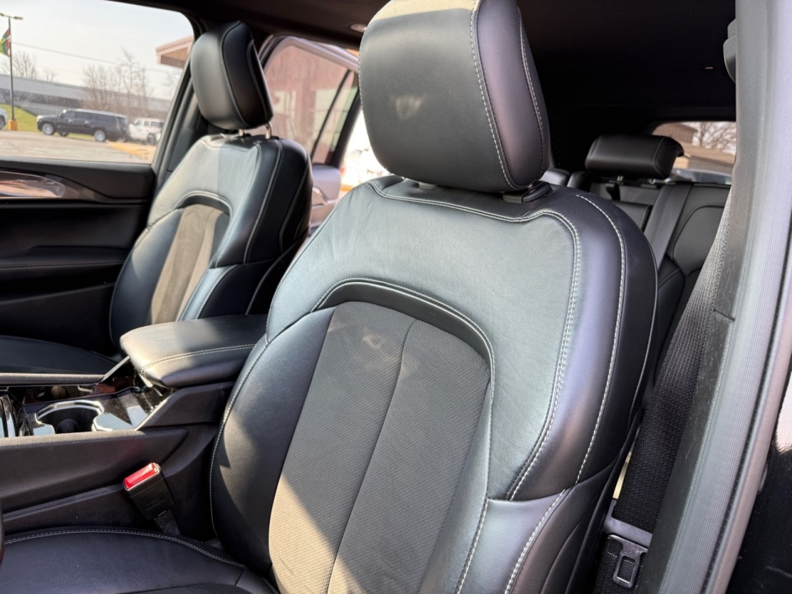 2022 Jeep Grand Cherokee Altitude 4x4, 39608, Photo