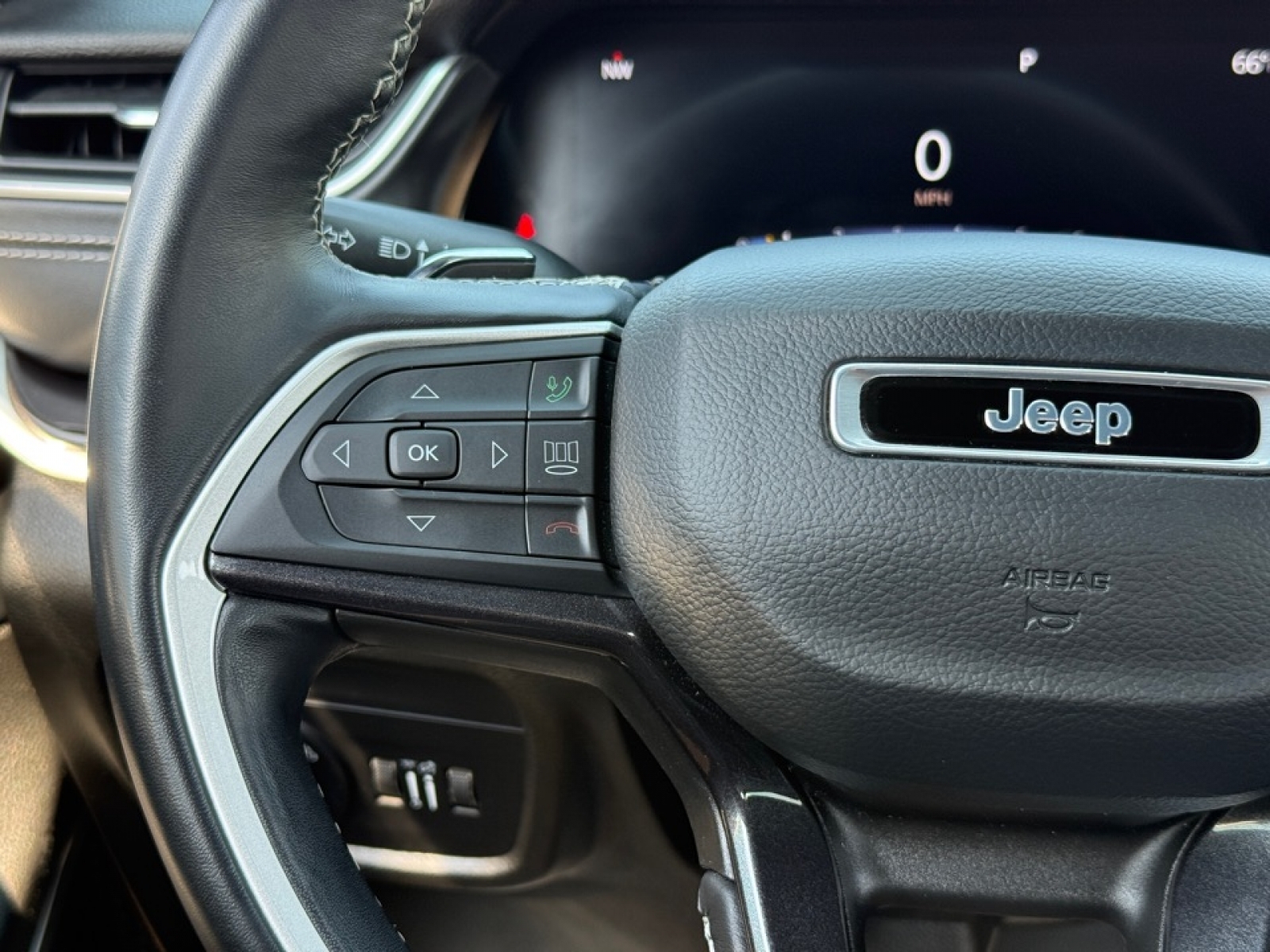 2022 Jeep Grand Cherokee Altitude 4x4, 39608, Photo