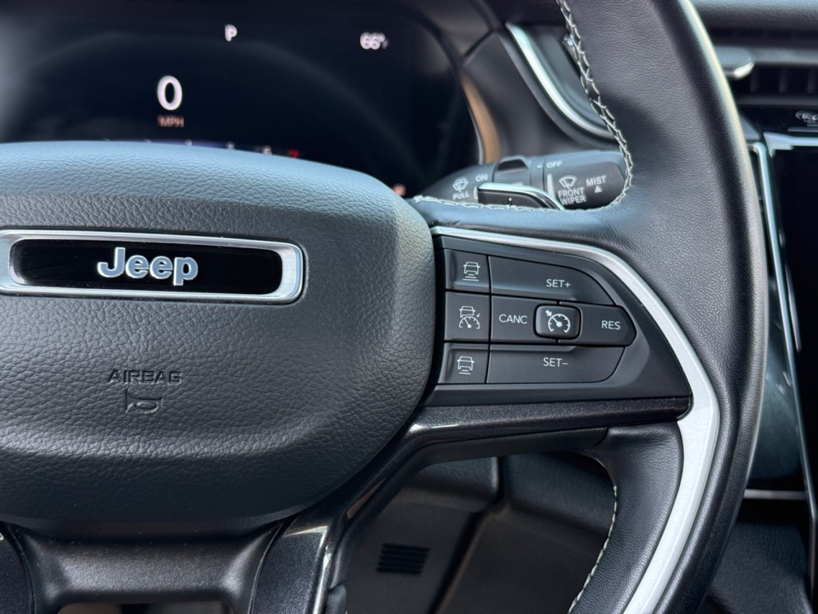 2022 Jeep Grand Cherokee Altitude 4x4, 39608, Photo