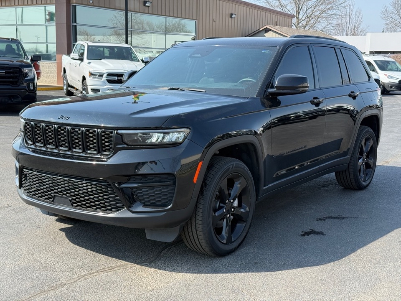 2022 Jeep Grand Cherokee Altitude 4x4, 39608, Photo